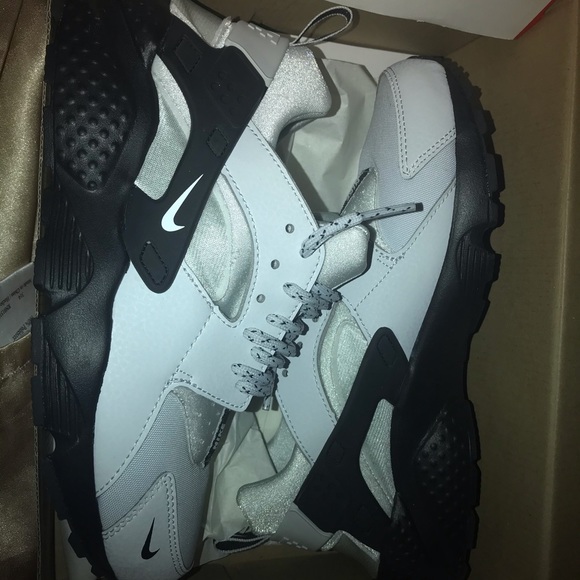 Nike Air Huarache Run SE - Picture 1 of 3